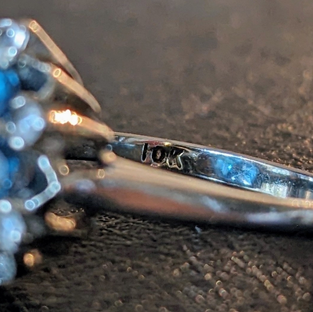 SALE! 10K Solid Gold Topaz Ring - Picture 7 of 10